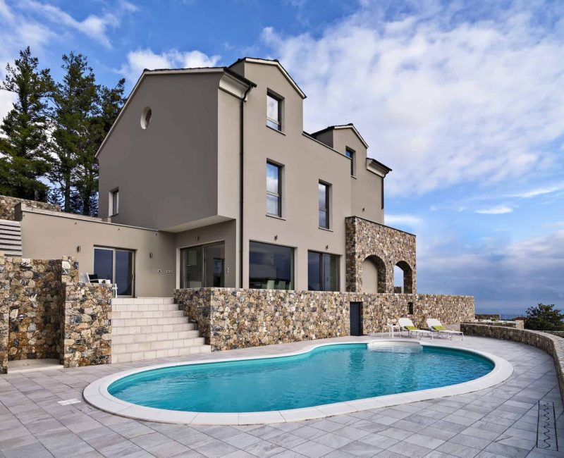 Captura de un curso online con plantillas y guías para autopromotores, mostrando cómo aprender a gestionar la construcción de tu casa desde casa.