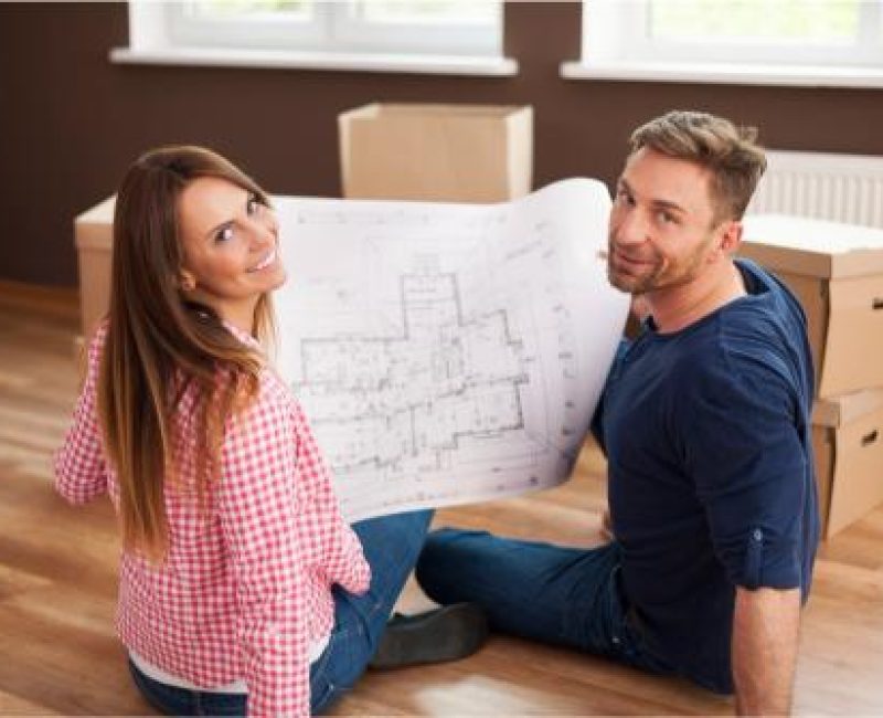 Representación del método Zaser explicando paso a paso cómo construir tu propia vivienda unifamiliar en España con recursos online.